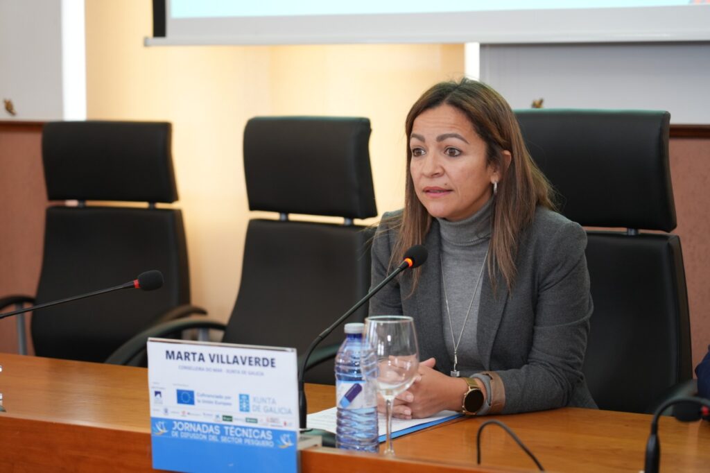 Marta Villaverde Acuña, conselleira do Mar, en la ponencia